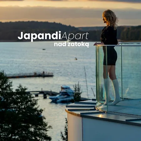 Z Widokiem Na Jezioro Ukiel I Przystan *